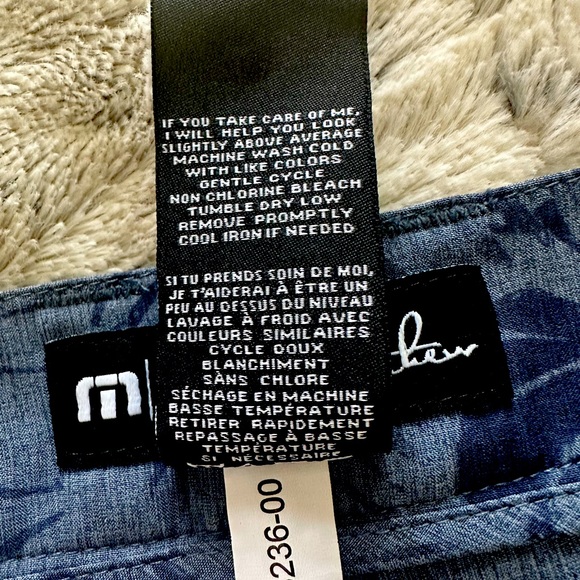 Travis Mathew’s Shorts men’s size 36 - Picture 2 of 6